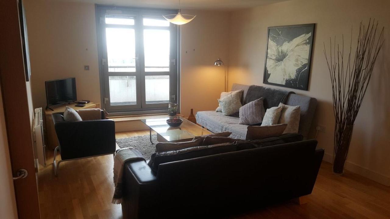 Sky Night Serviced Apartments Кардифф Экстерьер фото