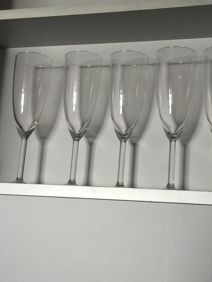 Sky Night Serviced Apartments Кардифф Экстерьер фото